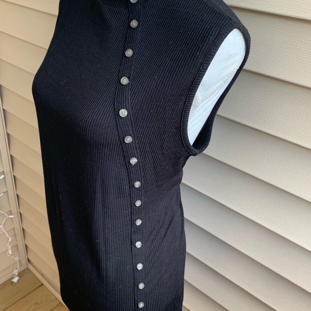 Black Ribbed Mock Neck Button Tank Top - Picture 3 of 7